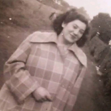 Photo for notice Barbara Burns MARY