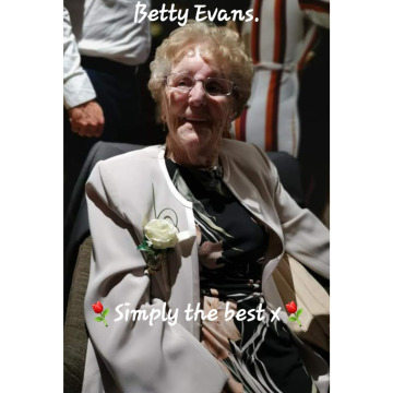Photo of Betty EVANS