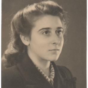 Photo of Angela Henrietta KNIGHT