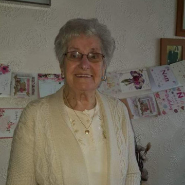 Photo of Joyce HEWITT