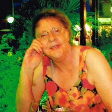 Photo of Dorothy BARKER