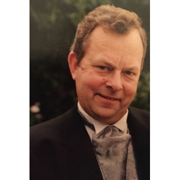 Photo of GRAHAM GEARY