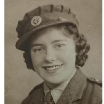 Photo of Jean Julia LOWE