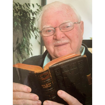 Photo of Peter James RICHARDS