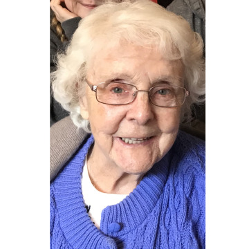 Photo of Pauline HALLIDAY
