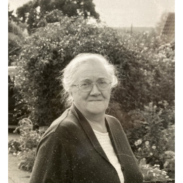 Photo of Joan Maud ROBBIE