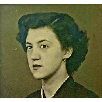 Photo of June Patricia LYONS