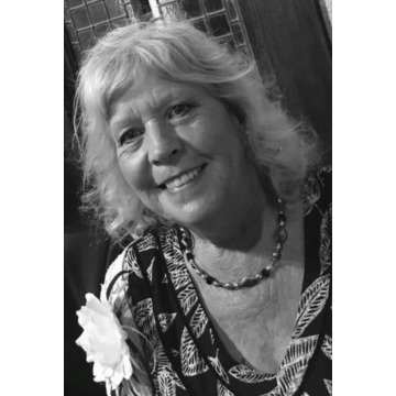 Photo of Sharon KNOWLES