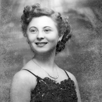 Notice Gallery for Barbara (Barb) HANNON (NÉE LAWSON)