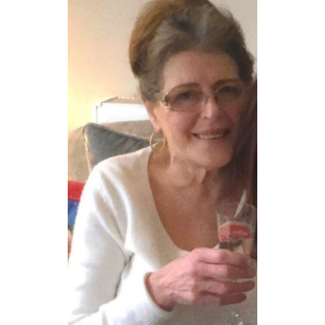 Photo of Lynne MILLIGAN