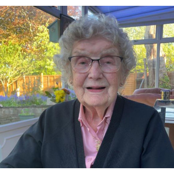 Photo of Dora HOWLE