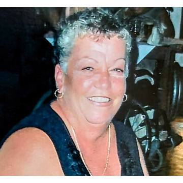 Photo of Lynne MASON