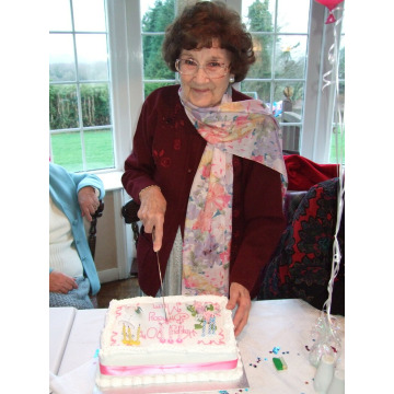 Photo of Ceinwen Lorraine THOMAS
