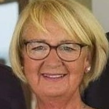 Photo of Deborah GREENWOOD