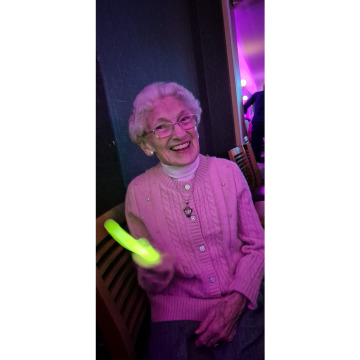 Photo of Betty BELL