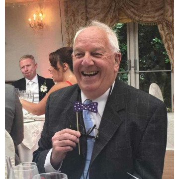 Photo of Leslie HUGHES