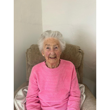 Photo of Shirley PARRY