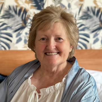 Photo of Julie WOOD