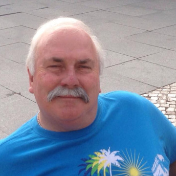 Photo of Clive James BULLED