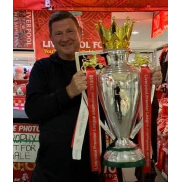 Photo of Iain JONES