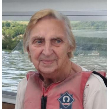Photo of Elizabeth KING