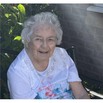 Photo of Dora NELLIST