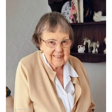 Photo of Maureen CLAYTON