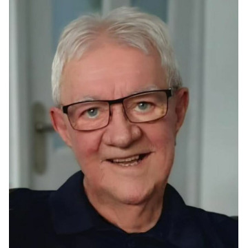 Photo of Ray KENYON