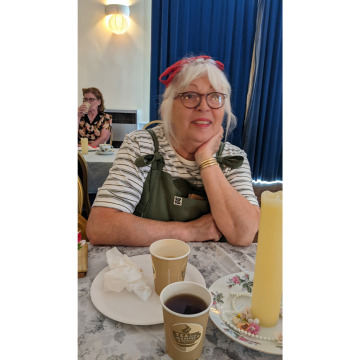 Photo of Susan KNIGHT