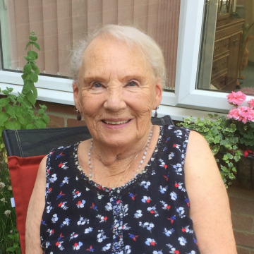 Photo of Louise THOMSON