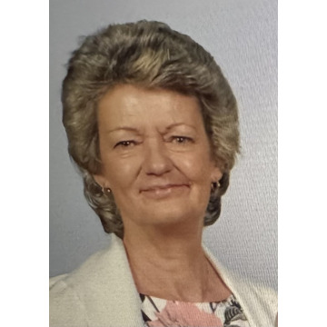 Photo of Stephanie Jayne LAYFIELD