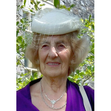 Photo of Helen BARLOW