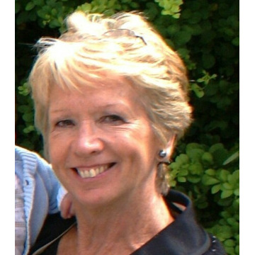 Photo of Angela EXELBY
