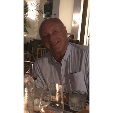 Photo of Neil HEAD