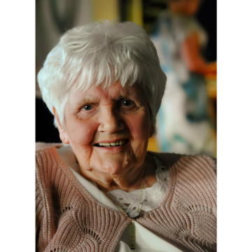 Photo of Winifred WHITE