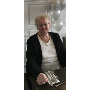 Photo of Gwyneth Mary DAVIES