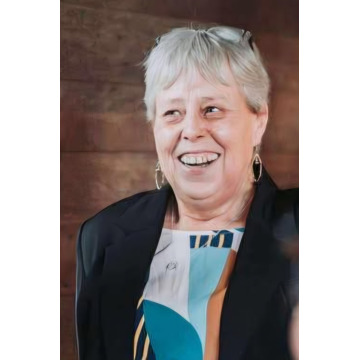 Photo of Joanna LOWES