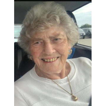 Photo of Shirley Elizabeth HARRISON