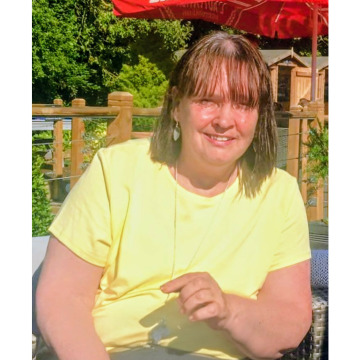 Photo of Gillian McMAHON