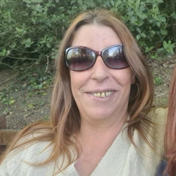 Photo of Paula Louise JONES