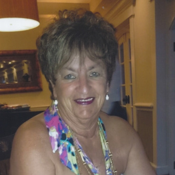 Photo of Anita Elaine SMALE-SAUNDERS