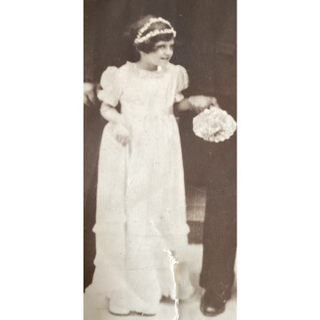 Notice Gallery for Miss Marion Margaret KNIGHT