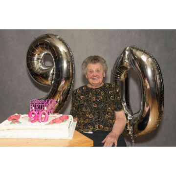 Photo of Dorothy HARGREAVES
