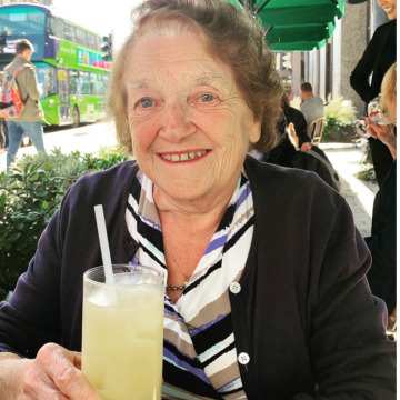 Photo of Barbara DAWES
