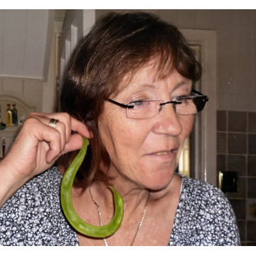 Photo of Yvonne BECKETT