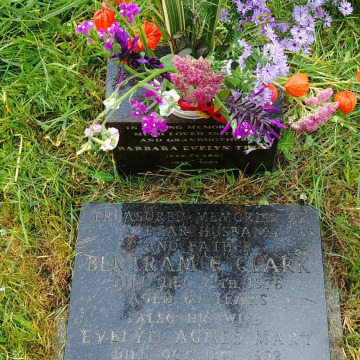 Photo of Barbara THOM
